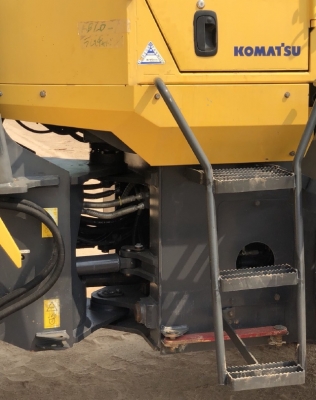 ขายรถตักล้อยาง KOMATSU WA270-5 นำเข้าเองจากญี่ปุ่น สภาพสวยพร้อมใช้งาน มีVDOการทำงานครับ