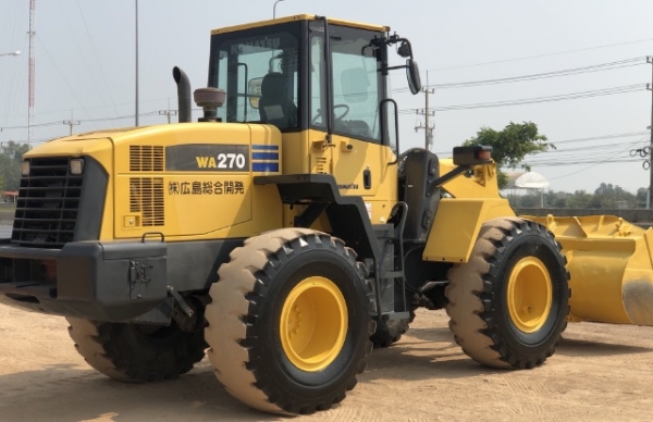 ขายรถตักล้อยาง KOMATSU WA270-5 นำเข้าเองจากญี่ปุ่น สภาพสวยพร้อมใช้งาน มีVDOการทำงานครับ
