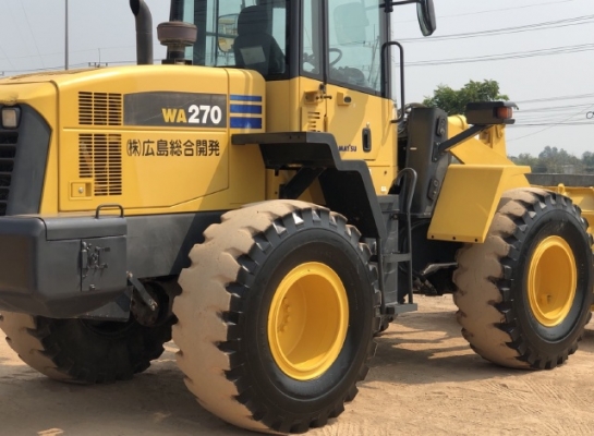 ขายรถตักล้อยาง KOMATSU WA270-5 นำเข้าเองจากญี่ปุ่น สภาพสวยพร้อมใช้งาน มีVDOการทำงานครับ