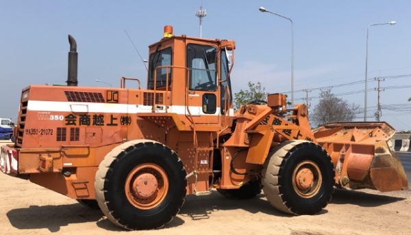 ขายรถตักล้อยาง KOMATSU WA350-1 นำเข้าเองจากญี่ปุ่น สภาพสวยพร้อมใช้ มีVDOการทำงานครับ