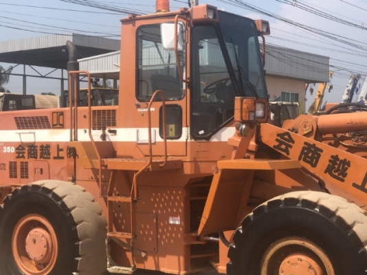 ขายรถตักล้อยาง KOMATSU WA350-1 นำเข้าเองจากญี่ปุ่น สภาพสวยพร้อมใช้ มีVDOการทำงานครับ