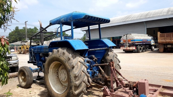 รถไถนา Ford 6610เพลาเดียว + ใบมีดตัดหญ้า+คานใบมีด รถพร้อมใช้