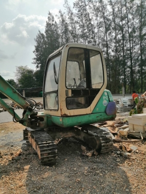 มี VDO ให้ชม.KOMATSU PC30-7E เอกสารอินวอย มีระบบหัวกระแทก สภาพดี พร้อมใช้งาน