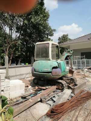 มี VDO ให้ชม.KOMATSU PC30-7E เอกสารอินวอย มีระบบหัวกระแทก สภาพดี พร้อมใช้งาน