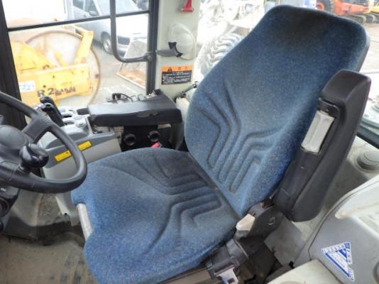 ขายรถตักล้อยาง HITACHI ZW180-5B นำเข้าเองจากญี่ปุ่น สภาพสวยพร้อมใช้ ถึงเร็วๆนี้ครับ ขายรถตักล้อยาง HITACHI ZW180-5B นำเข้าเองจากญี่ปุ่น สภาพสวยพร้อมใช้ ถึงเร็วๆนี้ครับ