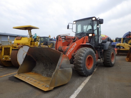 ขายรถตักล้อยาง HITACHI ZW180-5B นำเข้าเองจากญี่ปุ่น สภาพสวยพร้อมใช้ ถึงเร็วๆนี้ครับ