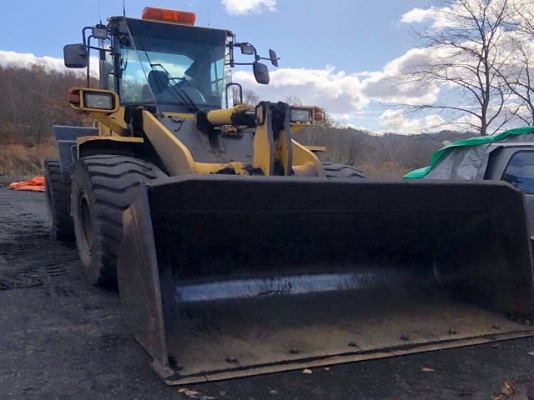 ขายรถตักล้อยาง KOMATSU WA320-5 นำเข้าเองจากญี่ปุ่น สภาพสวยพร้อมใช้ ถึงเร็วๆนี้ครับ ขายรถตักล้อยาง KOMATSU WA320-5 นำเข้าเองจากญี่ปุ่น สภาพสวยพร้อมใช้ ถึงเร็วๆนี้ครับ