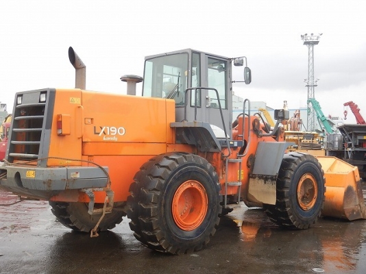 ขายรถตักล้อยาง HITACHI LX190-7 (TCM L35-3) นำเข้าเองจากญี่ปุ่น สภาพสวยพร้อมใช้ ถึงเร็วๆนี้ครับ ขายรถตักล้อยาง HITACHI LX190-7 (TCM L35-3) นำเข้าเองจากญี่ปุ่น สภาพสวยพร้อมใช้ ถึงเร็วๆนี้ครับ