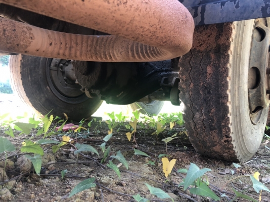 ขายซาก10ล้อหัวลาก240แรงนางฟ้าแท้    เครื่องพัง ไม่ครบ