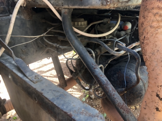 ขายซาก10ล้อหัวลาก240แรงนางฟ้าแท้    เครื่องพัง ไม่ครบ