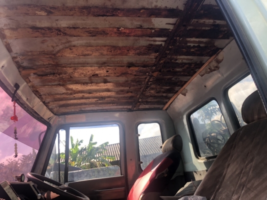 ขายซาก10ล้อหัวลาก240แรงนางฟ้าแท้    เครื่องพัง ไม่ครบ