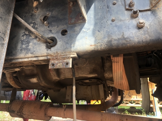 ขายซาก10ล้อหัวลาก240แรงนางฟ้าแท้    เครื่องพัง ไม่ครบ