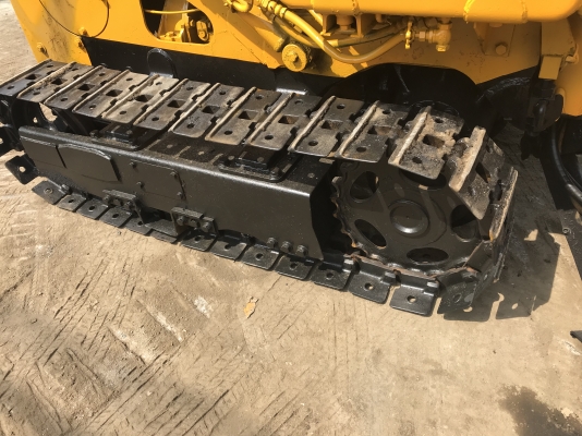 komatsu d10s1สภาพดีเก่าญี่ปุ่น มีใบอินวอยไม่เคยใช้ในไทย