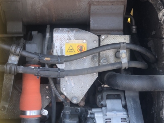 ขายรถตักล้อยาง KOMATSU WA100-5 แขนยาวพิเศษ นำเข้าเองจากญี่ปุ่น สภาพสวยพร้อมใช้งาน มีVDOการทำงานครับ