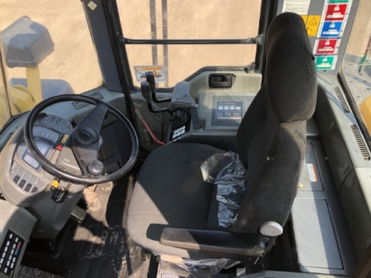 ขายรถตักล้อยาง KOMATSU WA450-3 รถนอกนำเข้าเองจากญี่ปุ่น สภาพสวยพร้อมใช้ มีVDOการทำงานครับ