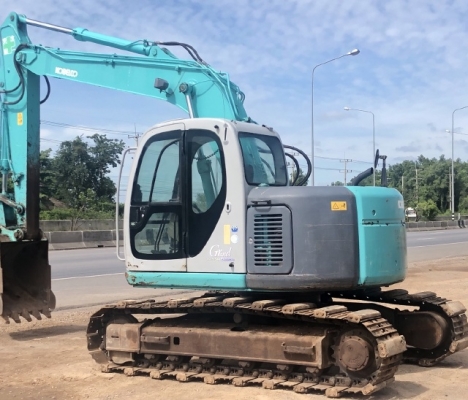 ขายรถขุด KOBELCO SK135SR ลายหัวกระแทก นำเข้าเองจากญี่ปุ่น สภาพสวยพร้อมใช้ มีVDOการทำงานครับ