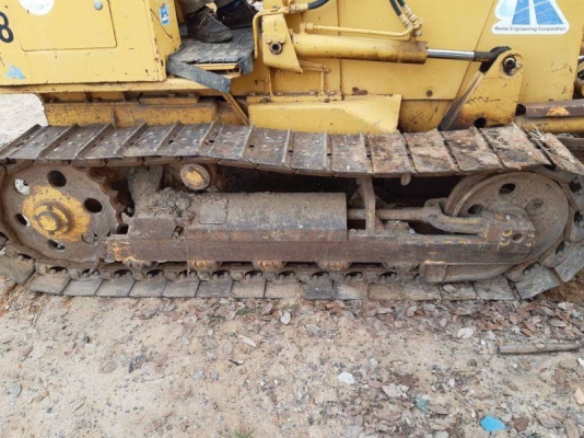 แทรคเตอร์ KOMATSU D20A-7E เอกสารอินวอย พร้อมใช้งาน