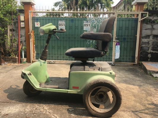 ขายสามล้อไฟฟ้าสีเขียว