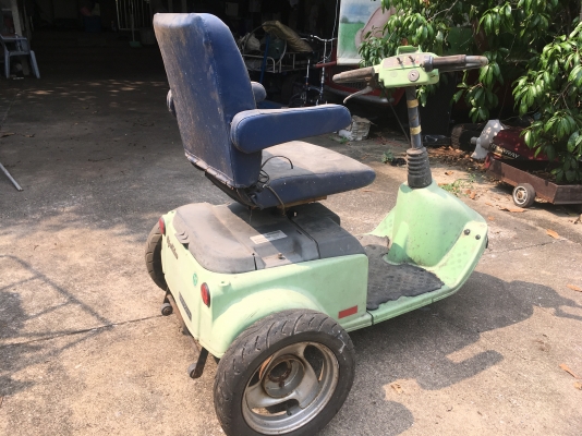 ขายสามล้อไฟฟ้าสีเขียว