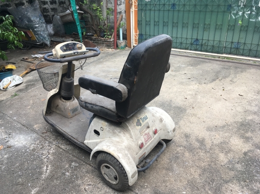 ขายสามล้อไฟฟ้าสีเขียว