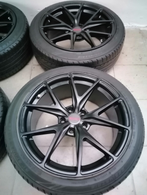 ล้อลาย Niche ขอบ18 พร้อมยาง Dunlop 225 45 18 ปี19 ราคาไม่แพง