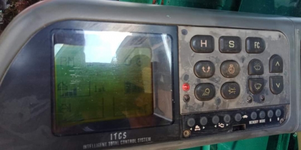 ขาย..KOBELCO SK120- 2  มาร์คไฟว์  เก่าใน  สภาพสวย  พร้อมใช้  โทร 089-3818694 จ๊อย