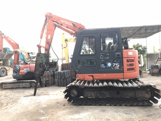 HITACHI. 75US. ราคา490,000   สนใจโทร081-989-1989หรั่งครับ