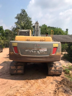ขาย 890,000 รถแบคโฮ VOLVO EC210B PRAEM เล่มทะเบียน ทำงาน 10,600 ชม.ไฟฟ้าครบ เครื่องดี ปั้มแรง เอวแน่น แอร์ฉ่ำช่วงล่างเต็ม รถสวยพร้อมใช้เอกสารเล่มพร้อมโอน รถอยู่ จันทบุรี 090-772-3710 090-772-3708