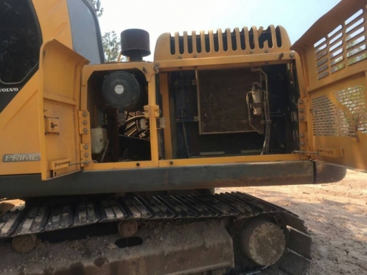 ขาย 890,000 รถแบคโฮ VOLVO EC210B PRAEM เล่มทะเบียน ทำงาน 10,600 ชม.ไฟฟ้าครบ เครื่องดี ปั้มแรง เอวแน่น แอร์ฉ่ำช่วงล่างเต็ม รถสวยพร้อมใช้เอกสารเล่มพร้อมโอน รถอยู่ จันทบุรี 090-772-3710 090-772-3708