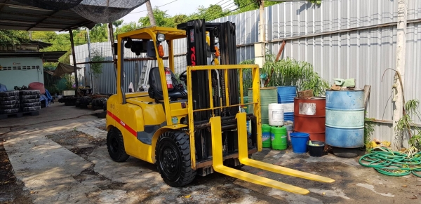 ขายรถยก โฟล์คลิฟท์ TCM ขนาด 3 ตัน ดีเซล ออโต้ เสาสูง 4.35 เมตร เสาเข้าตู้ + ไซด์ชิฟ (รถญี่ปุ่น ) 0844591695 เหมี๋ยว