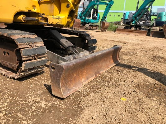 ขายรถขุดนำเข้า โคมัสสุ Komatsu PC27MR-2 ตู้เก๋งยกหัวเก๋งได้ เรานำเข้าเองจากญี่ปุ่น รถสวยพร้อมใช้งาน โทร 081-8581834