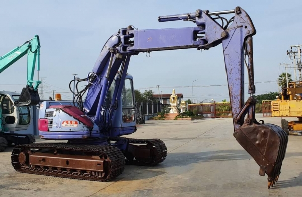 ขายด่วนราคา550,001บาท(ห้าแสนห้าหมื่นบาท)รถแบคโฮKOMATSUPC128US=รุ่น6โคมัสซูรุ่นยอดนิยมเครื่องโคมัสซู4D95โบเครื่องดีปั่มแรงไฟฟ้าครบรถนอกเพิ่งนำเข้ามาใหม่ยังไม่เคยใช้งานในเมืองไทยเลย