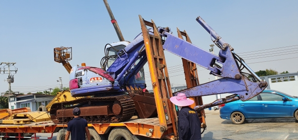 ขายด่วนราคา550,001บาท(ห้าแสนห้าหมื่นบาท)รถแบคโฮKOMATSUPC128US=รุ่น6โคมัสซูรุ่นยอดนิยมเครื่องโคมัสซู4D95โบเครื่องดีปั่มแรงไฟฟ้าครบรถนอกเพิ่งนำเข้ามาใหม่ยังไม่เคยใช้งานในเมืองไทยเลย