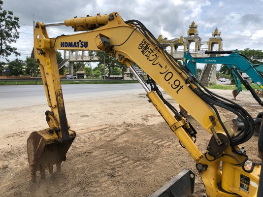 ขายแมคโคร komatsu PC35MR-2 รุ่นใหม่ ระบบดี ตู้เก๋งยกเก๋งได้ นำเข้าเอง พร้อมใช้ โทร 081-8581834
