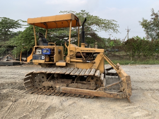 ขาย 165,000 บบาท  KOMATSU D 20-5 PL แท๊ก 70 ซม เครื่องดี ปั้มแรง โซ่น่า ระบบเลี้ยวดี รถพร้อมใช้   เอกสารสัญญาซื้อขาย   รถอยู่ นครปฐม โทร 0626426323