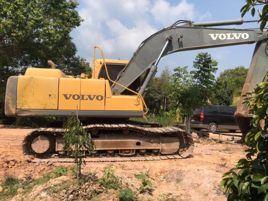 รถแบคโฮ VOLVO EC210B PRAEM เล่มทะเบียน ทำงาน 10,600 ชม.ไฟฟ้าครบ เครื่องดี ปั้มแรง เอวแน่น แอร์ฉ่ำช่วงล่างเต็ม รถสวยพร้อมใช้เอกสารเล่มพร้อมโอน ขาย 890,000 รถอยู่ จันทบุรี 064-191-1112