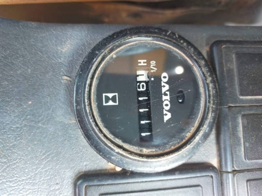 รถแบคโฮ VOLVO EC210B PRAEM แจ้งจำหน่าย รถซื้อใหม่ป้ายแดงมาใช้มือเดียว ทำงาน 11,000 ชม.ไฟฟ้าครบ เครื่องดี ปั้มแรง เอวแน่น แอร์ฉ่ำช่วงล่างเต็ม รถสวยพร้อมใช้เอกสารพร้อม รถอยู่ ภาคใต้ ขาย 890,000  064-191-1112