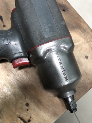 บล็อกลม ingersoll rand 1/2 นิ้ว (4 หุน)