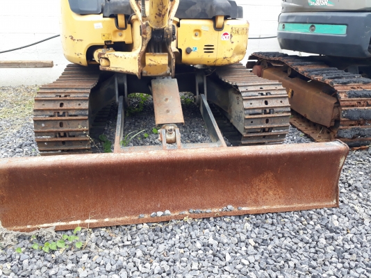 รถขุด KOMATSU : PC30MR-3 ปี 2008