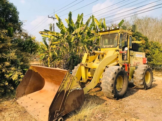 รถตักล้อยาง Komatsu 515สภาพเก่านอก ตู้เก๋ง ต่อแขนแล้ว เครื่องดีมาก