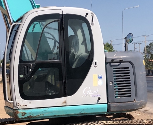 ขายรถขุด KOBELCO SK135SR มีลายหัวกระแทก นำเข้าเองจากญี่ปุ่น สภาพสวยพร้อมใช้ มีVDOการทำงานครับ