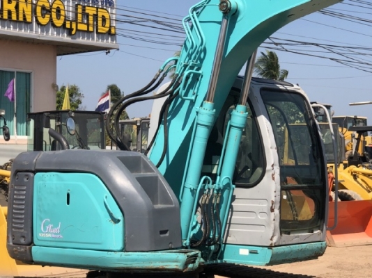 ขายรถขุด KOBELCO SK135SR มีลายหัวกระแทก นำเข้าเองจากญี่ปุ่น สภาพสวยพร้อมใช้ มีVDOการทำงานครับ
