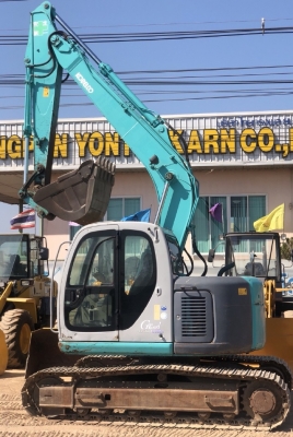 ขายรถขุด KOBELCO SK135SR มีลายหัวกระแทก นำเข้าเองจากญี่ปุ่น สภาพสวยพร้อมใช้ มีVDOการทำงานครับ