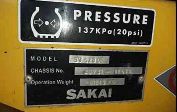 รถบดสั่นสะเทือน SAKAI SV 520 DFเล่มทะเบียน 2 เพลา 2 เปลือก ทำงาน 1,400 ชม.รถสวยเหมือนใหม่ รถอยู่ ภาคกลาง ขาย 1,850,000  064-191-1112