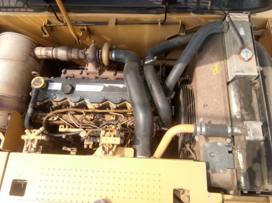 ขายCAT 320D กระบอกดำ ชั่วโมง14000กว่าๆ เอกสารแจ้งจำหน่าย เครื่องปั้มดี ไฟฟ้าครบ เอวแน่น ตัวเดินดี  เปลี่ยนโซ่ให้ไหม่สองเส้น บูมอามไม่แตกไม่ร้าว พร้อมใช้งาน ราคา1,350,000บาท สนใจติดต่อคุณอ๊อฟ พิจิตร 086-737-9991