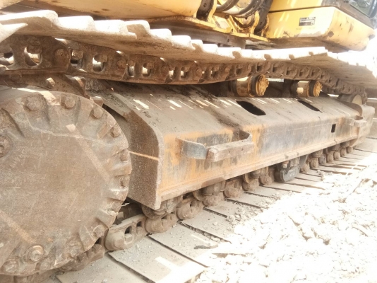 ขายCAT 320D กระบอกดำ ชั่วโมง14000กว่าๆ เอกสารแจ้งจำหน่าย เครื่องปั้มดี ไฟฟ้าครบ เอวแน่น ตัวเดินดี  เปลี่ยนโซ่ให้ไหม่สองเส้น บูมอามไม่แตกไม่ร้าว พร้อมใช้งาน ราคา1,350,000บาท สนใจติดต่อคุณอ๊อฟ พิจิตร 086-737-9991