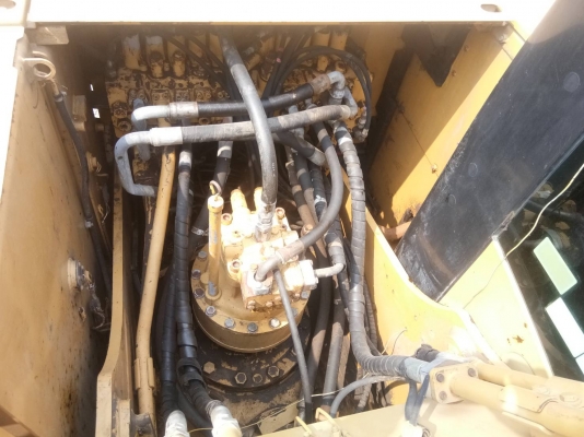 ขายCAT 320D กระบอกดำ ชั่วโมง14000กว่าๆ เอกสารแจ้งจำหน่าย เครื่องปั้มดี ไฟฟ้าครบ เอวแน่น ตัวเดินดี  เปลี่ยนโซ่ให้ไหม่สองเส้น บูมอามไม่แตกไม่ร้าว พร้อมใช้งาน ราคา1,350,000บาท สนใจติดต่อคุณอ๊อฟ พิจิตร 086-737-9991