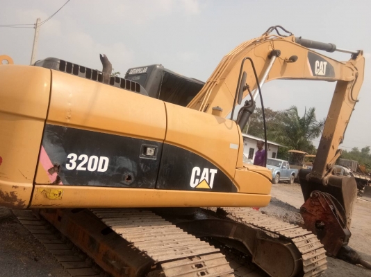 ขายCAT 320D กระบอกดำ ชั่วโมง14000กว่าๆ เอกสารแจ้งจำหน่าย เครื่องปั้มดี ไฟฟ้าครบ เอวแน่น ตัวเดินดี  เปลี่ยนโซ่ให้ไหม่สองเส้น บูมอามไม่แตกไม่ร้าว พร้อมใช้งาน ราคา1,350,000บาท สนใจติดต่อคุณอ๊อฟ พิจิตร 086-737-9991