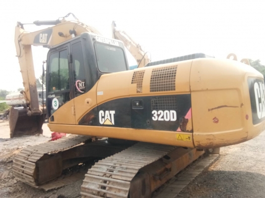 ขายCAT 320D กระบอกดำ ชั่วโมง14000กว่าๆ เอกสารแจ้งจำหน่าย เครื่องปั้มดี ไฟฟ้าครบ เอวแน่น ตัวเดินดี  เปลี่ยนโซ่ให้ไหม่สองเส้น บูมอามไม่แตกไม่ร้าว พร้อมใช้งาน ราคา1,350,000บาท สนใจติดต่อคุณอ๊อฟ พิจิตร 086-737-9991