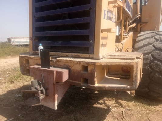 ขายรถตักKOMATSU WA600-1 เน้นขายตามสภาพแต่รถสามารถสตาสเครื่องเดินได้ครับเครื่องเกียดี เอกสารใบซื้อขายราคา850,000บาทสนใจติดต่อคุณอ๊อฟ พิจิตร086-737-9991